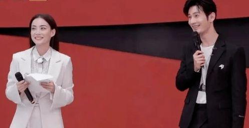 扒叔爆料黄教主视频,扒叔独家爆料揭秘幕后真相 第1张 扒叔爆料黄教主视频,扒叔独家爆料揭秘幕后真相 第1张